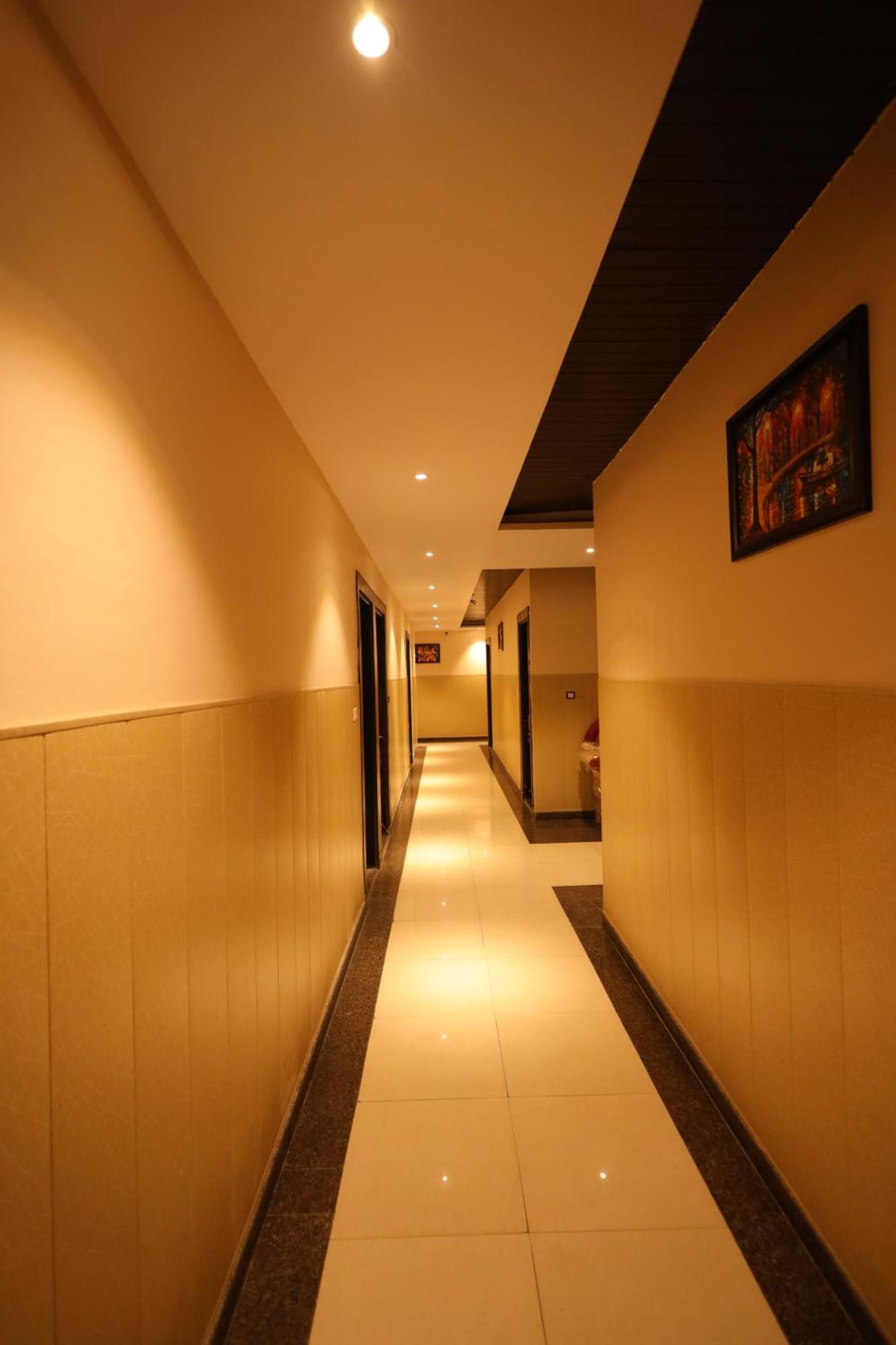 Hotel Bhagyaraj Palace A Luxury Hotel Keshavpuram Kanpur Ngoại thất bức ảnh