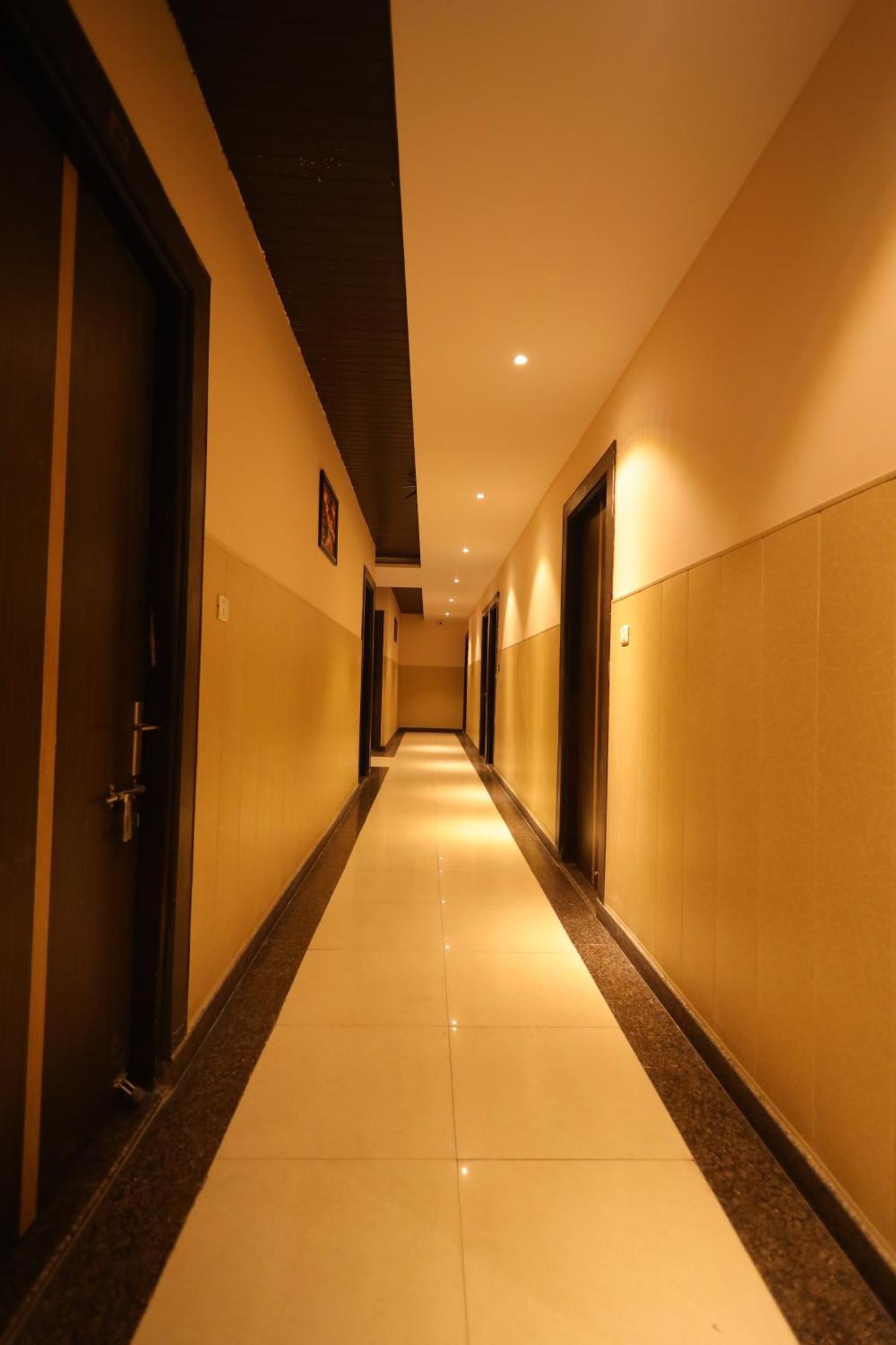 Hotel Bhagyaraj Palace A Luxury Hotel Keshavpuram Kanpur Ngoại thất bức ảnh