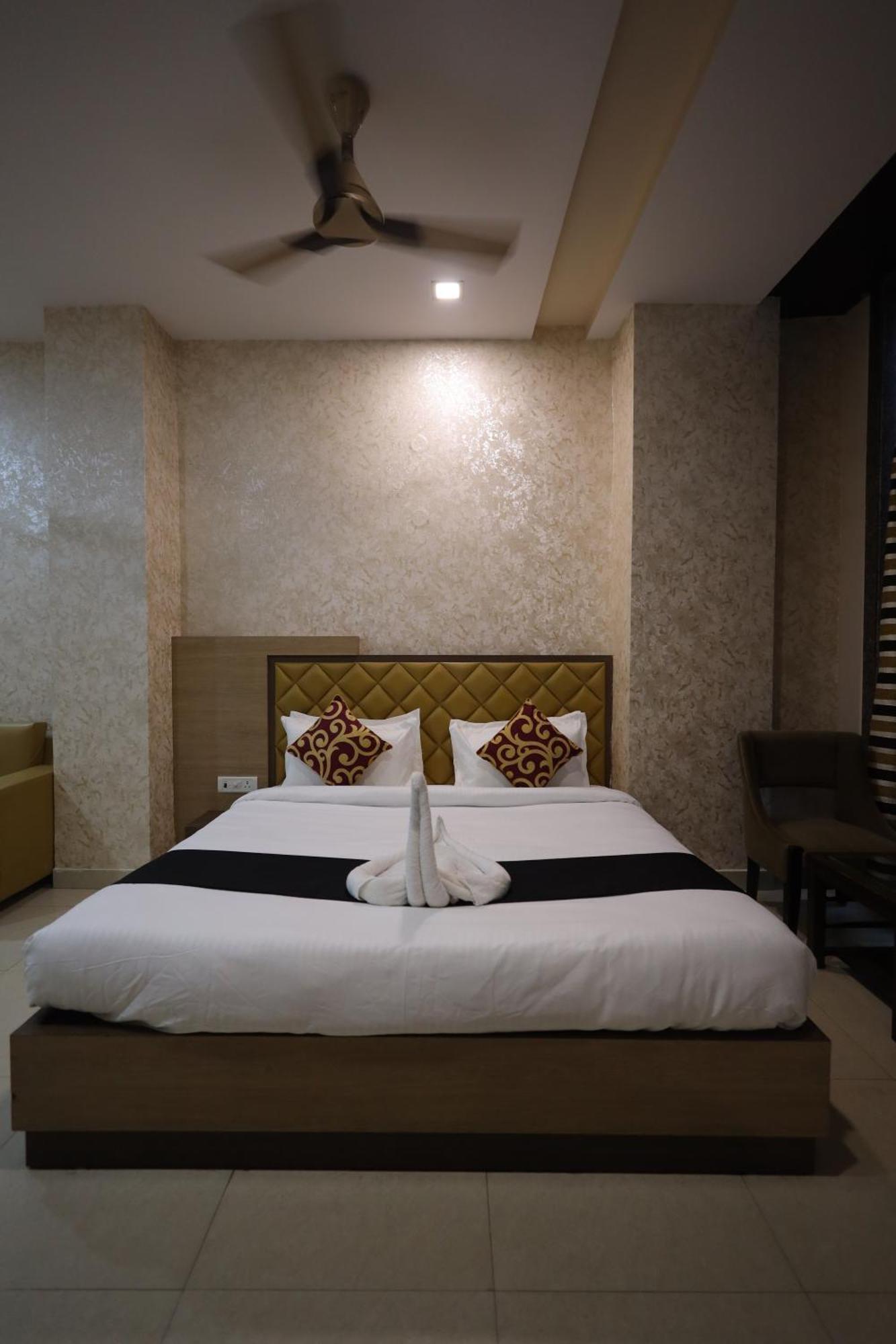 Hotel Bhagyaraj Palace A Luxury Hotel Keshavpuram Kanpur Ngoại thất bức ảnh