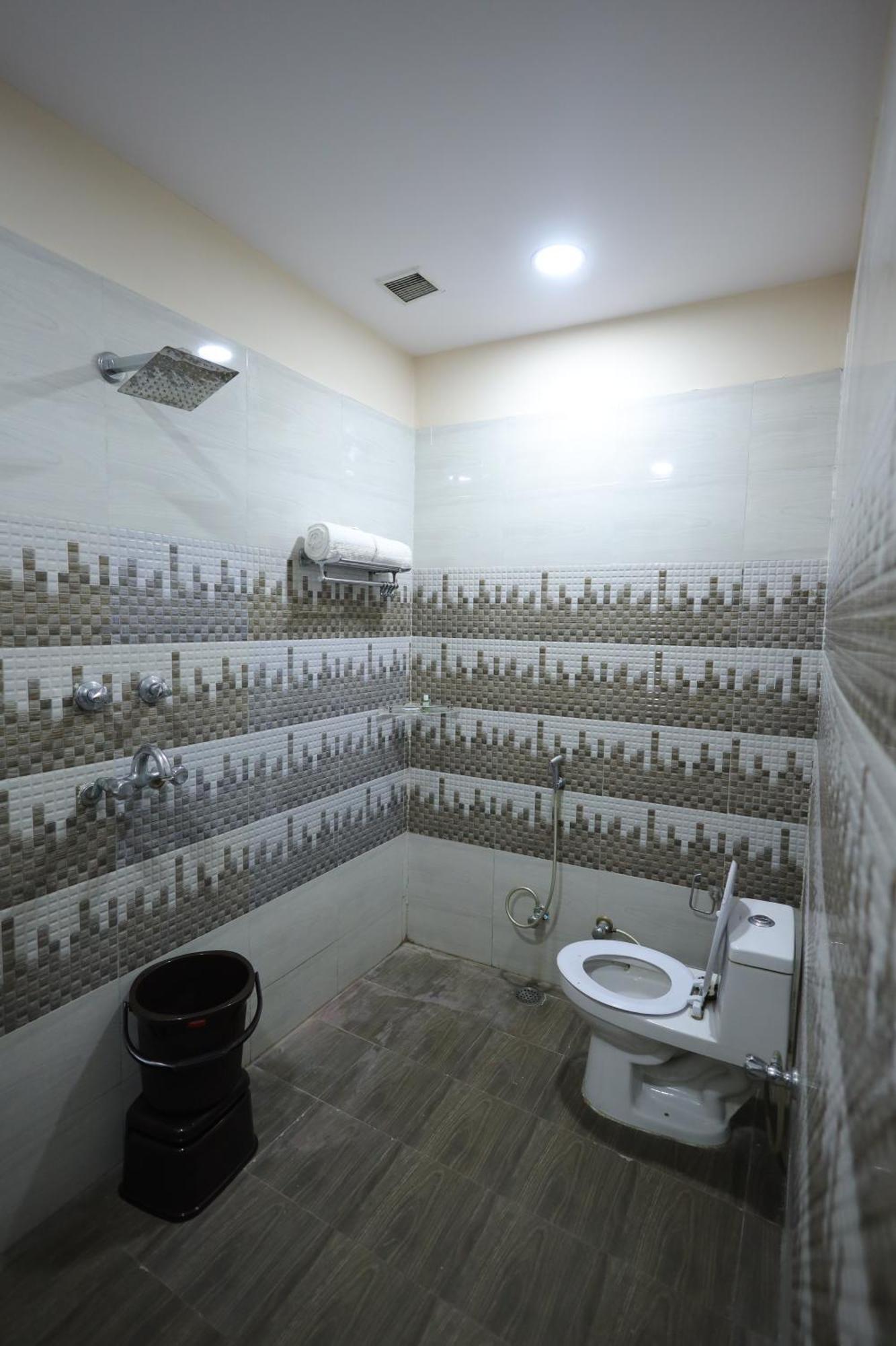Hotel Bhagyaraj Palace A Luxury Hotel Keshavpuram Kanpur Ngoại thất bức ảnh