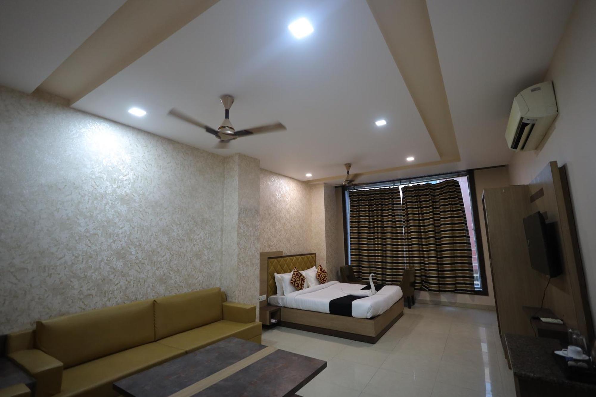 Hotel Bhagyaraj Palace A Luxury Hotel Keshavpuram Kanpur Ngoại thất bức ảnh