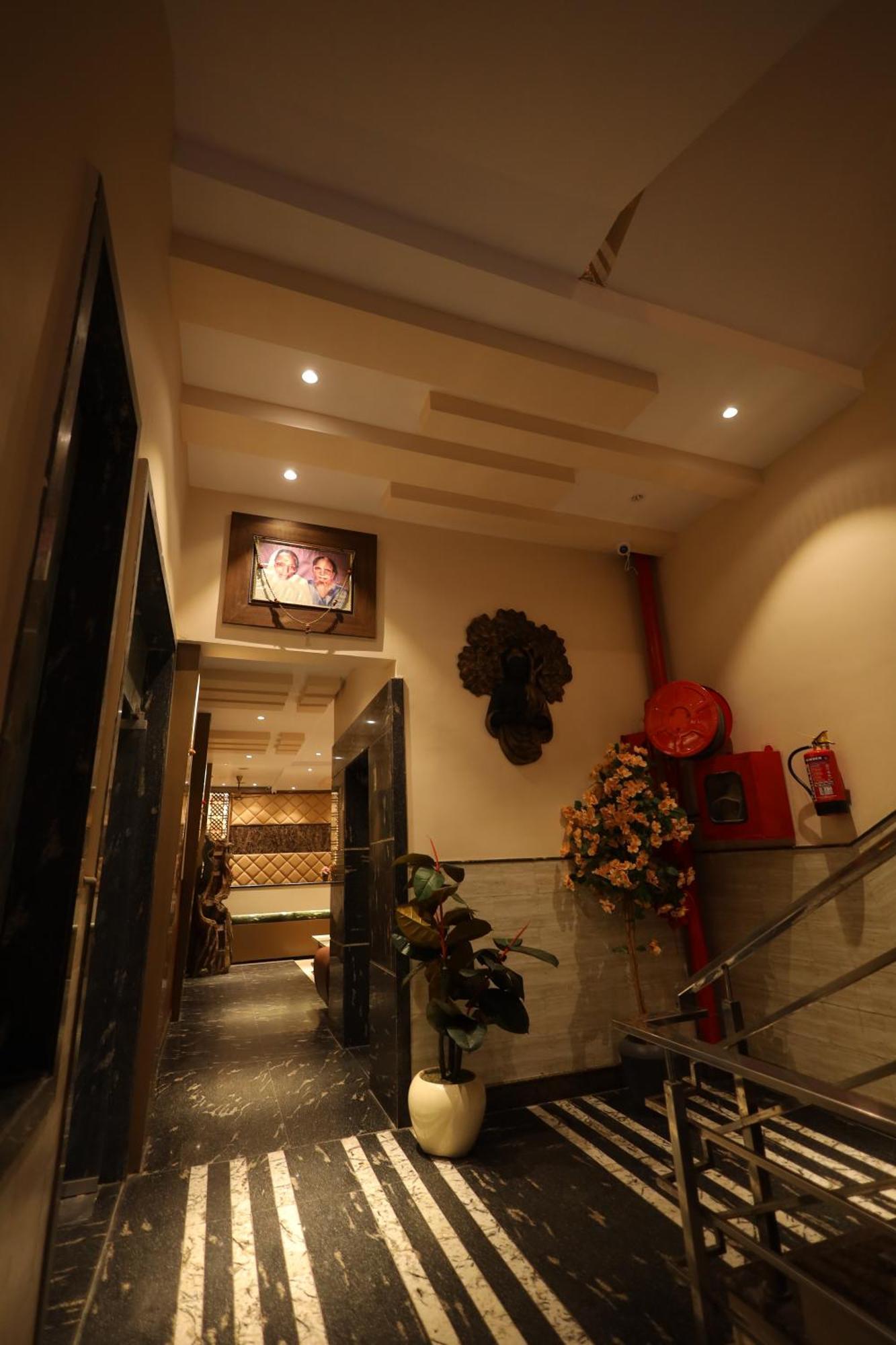 Hotel Bhagyaraj Palace A Luxury Hotel Keshavpuram Kanpur Ngoại thất bức ảnh