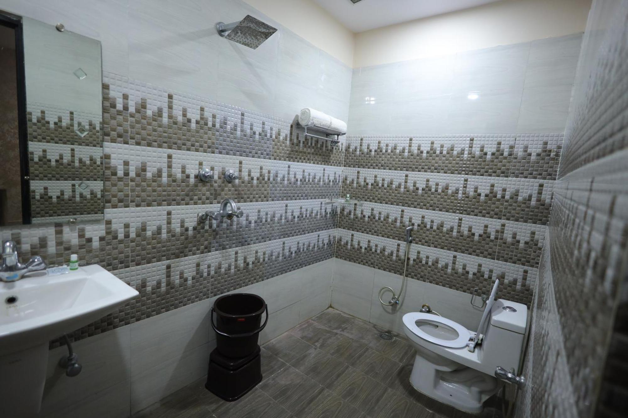 Hotel Bhagyaraj Palace A Luxury Hotel Keshavpuram Kanpur Ngoại thất bức ảnh
